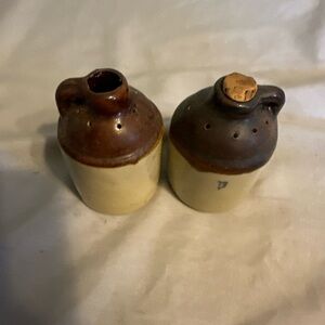 Vintage Ceramic Mini Jugs salt and pepper shaker